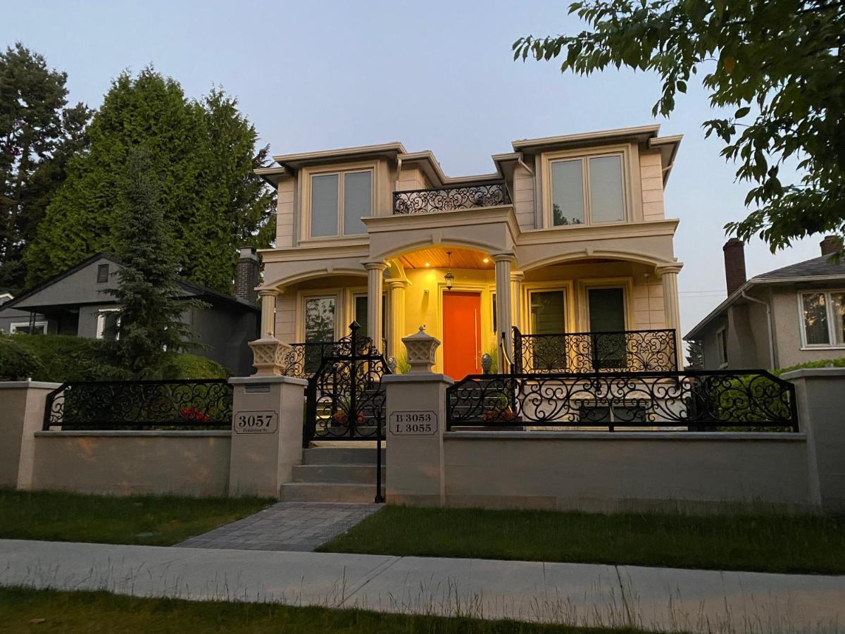 Milano Luxury Suites Vancouver Bagian luar foto